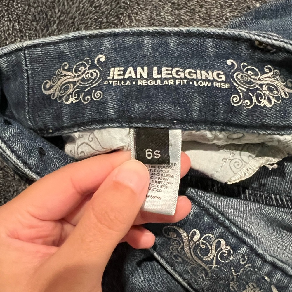 Express Bleach Wash, Distressed Low Rise Jeans